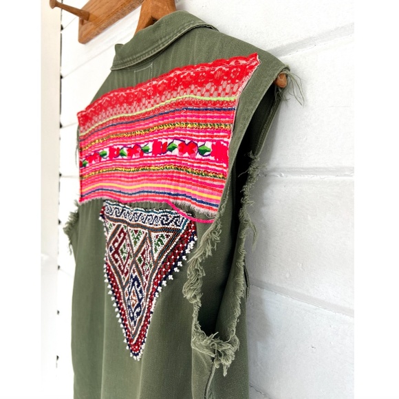 TRICIA FIX Embellished Vintage Army Jacket with Cut Off Sleeves - S - Picture 6 of 10